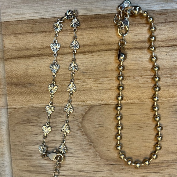 Forever 21 5 Assorted Gold Bracelets - Picture 2 of 2